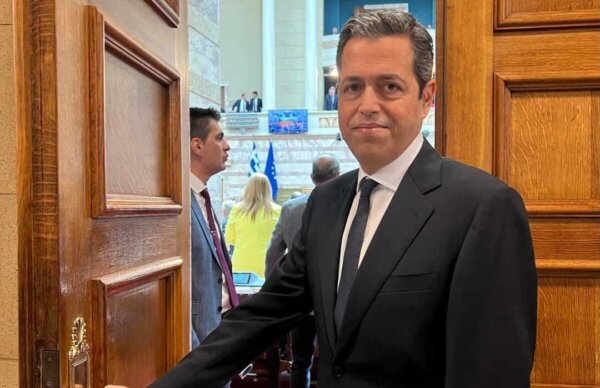 Στη Βουλή φέρνει ο Συμεών Κεδίκογλου τα αιτήματα της «Ομοσπονδίας Εμπορίου και Επιχειρηματικότητας Ν. Εύβοιας» για τη στήριξη των επιχειρήσεων