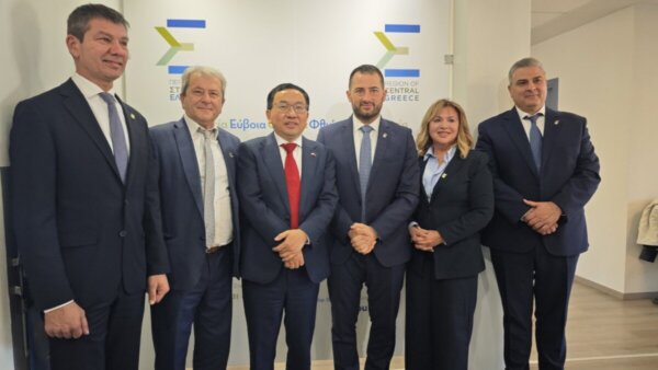 Στη Λαμία ο Πρέσβης της Λαϊκής Δημοκρατίας της Κίνας. Συναντήθηκε με τον Φάνη Σπανό. (φωτο video)