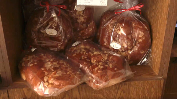 Λαμία: Ακριβό το πασχαλινό τσουρέκι αλλά δεν θα λείψει από το γιορτινό τραπέζι (video)