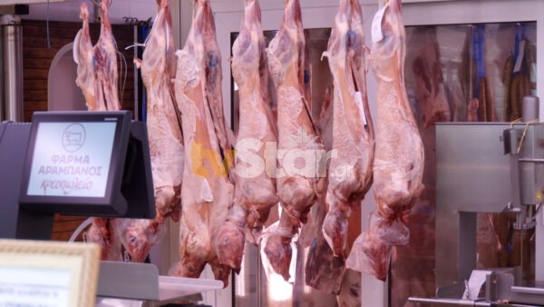 Η ακρίβεια “ψαλιδίζει το πασχαλινό τραπέζι. Από ολόκληρη σε μισό αρνί ή κομμάτι.(video)