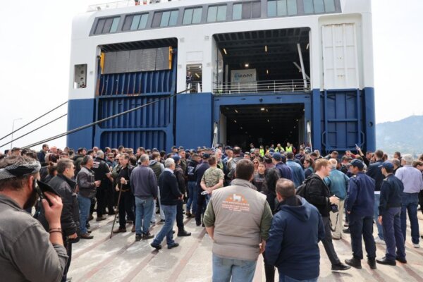 Μυτιλήνη: Διακόπτονται μέχρι τις 22 Απριλίου τα δρομολόγια από Τουρκία για Λέσβο, λόγω των συνεχιζόμενων κινητοποιήσεων των κτηνοτρόφων