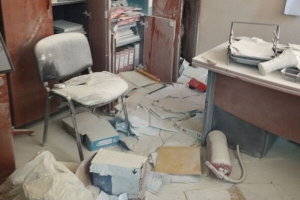 Στο αυτόφωρο μητέρα ανηλίκου που συμμετείχε στον βανδαλισμό σχολείου στη Γλυφάδα