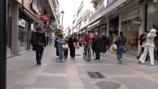 Άλλη μια χρονιά με χαμηλό τζίρο σημαίνει κλείσιμο κι άλλων καταστημάτων