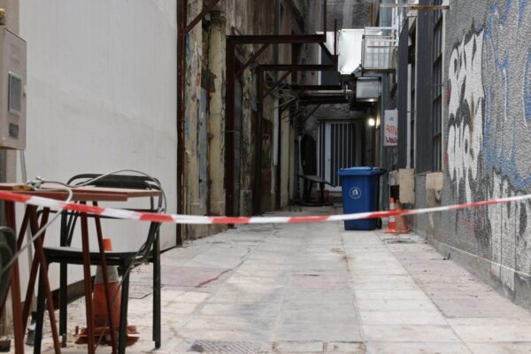 Μυστήριο με τον θάνατο της 30χρονης στο κέντρο της Αθήνας