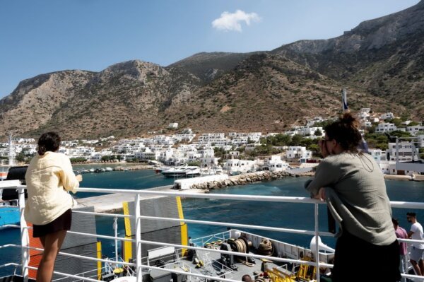 Κοινωνικός Τουρισμός: Ξεκινούν οι αιτήσεις για 300.000 vouchers της ΔΥΠΑ – Δικαιούχοι και διαδικασία