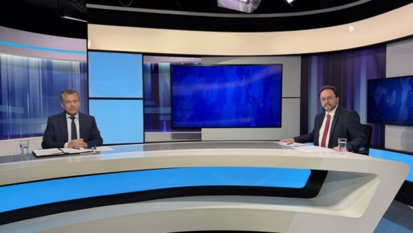 Ναι σε αθλητικά έργα στη Λαμία από τον υπουργό Γιάννη Βρούτση. (video)