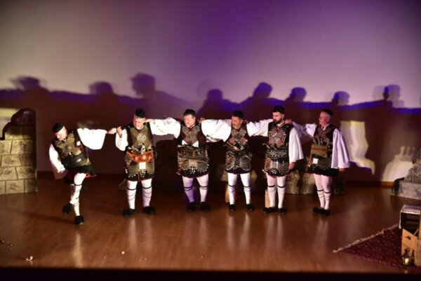 Στην Άμφισσα το Δρώμενο με τίτλο “200 χρόνια μνήμης: η Έξοδος του Μεσολογγίου μέσα από το πανηγύρι τ’ Άη Συμιού” (ΦΩΤΟ)