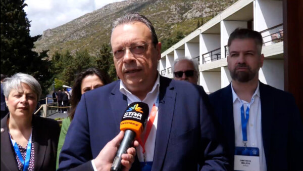 Σ. Φάμελλος: “Υποκριτική και προσβλητική προς την κοινωνία η συμπεριφορά Μητσοτάκη” (video)