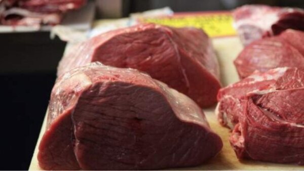 Ένας τόνος νωπό κρέας κατασχέθηκε και καταστράφηκε στη Στερεά