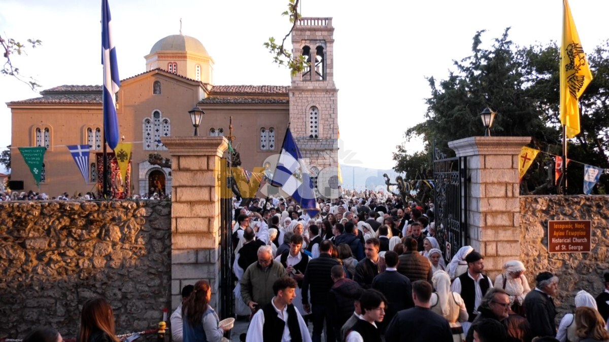 Αράχωβα: Εκεί ψηλά στον Άι Γιώργη, το ξακουστό πανηγυράκι. (video)