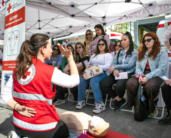 O Ελληνικός Ερυθρός Σταυρός πραγματοποίησε δράση ενημέρωσης και πρόληψης για την Υγεία στο Σύνταγμα