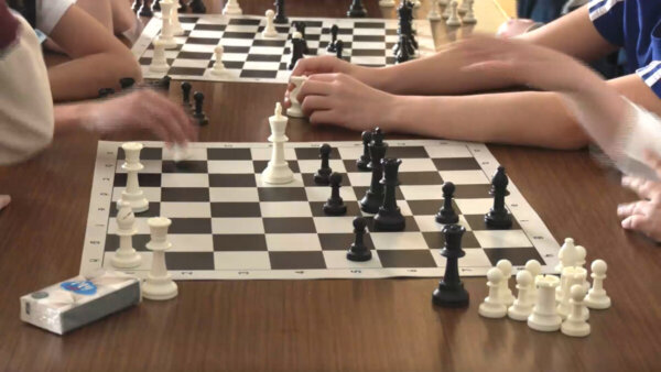 Μικροί σκακιστές στη Λαμία – Μακριά από οθόνες, κοντά στη σκέψη (video)