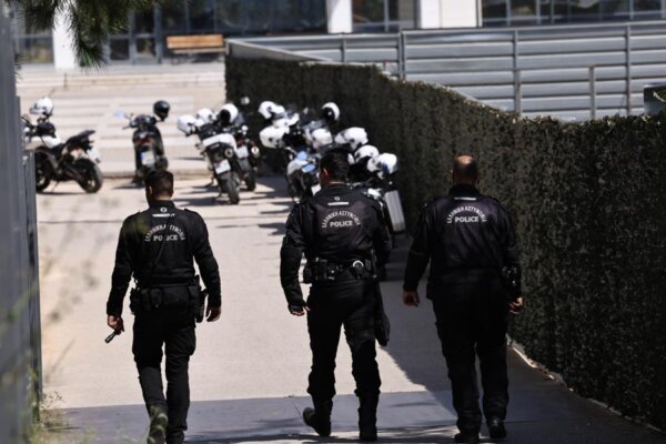 Συνελήφθη στην Πάτρα ο 89χρονος που άνοιξε πυρ σε ΕΦΚΑ και Εφετείο – Είχε πάνω του γεμάτο 38αρι περίστροφο