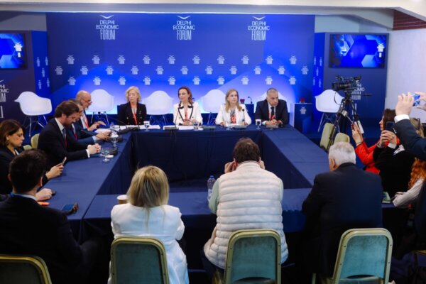 Delphi Economic Forum XI: Εκεί που η αβεβαιότητα γίνεται σχέδιο και η περιφέρεια πρωταγωνιστεί ( φωτογραφίες & video)