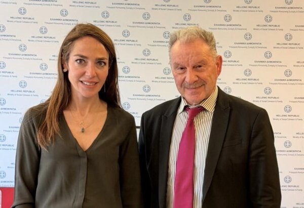Συνάντηση του Βουλευτή Φθιώτιδας Γ.Κοτρωνιά με την κα Δόμνα Μιχαηλίδου για τους εργαζομένους των κοινωνικών δομών των Δήμων