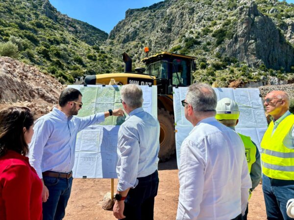 Επέβλεψε την κατασκευή του περιφερειακού της Άμφισσας και άλλα έργα ο Φάνης Σπανός (ΦΩΤΟ)