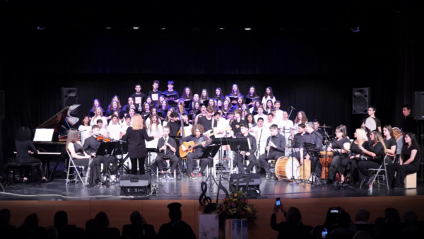 “Μια φωνή, μια καρδιά”, φιλανθρωπική συναυλία από το Μουσικό Σχολείο Λαμίας (video)