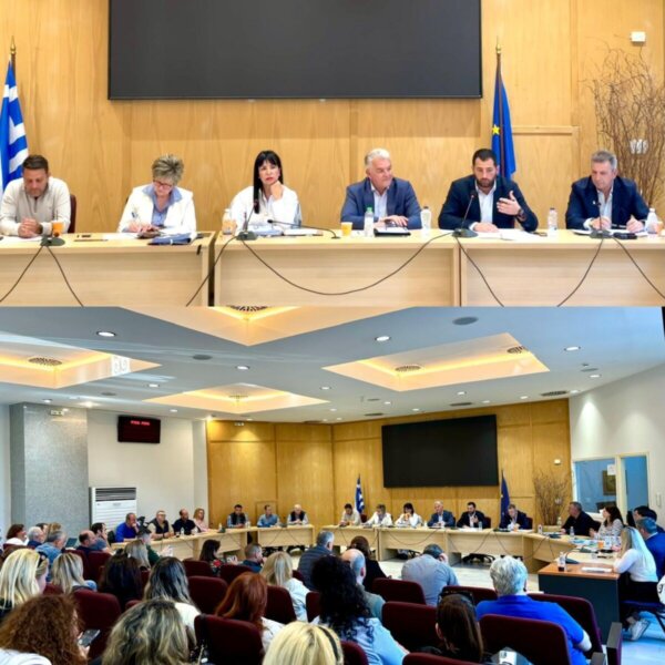 Στο Δημοτικό Συμβούλιο Δελφών ο Περιφερειάρχης Φάνης Σπανός, παρουσίασε το Περιφερειακό Πρόγραμμα Ανάπτυξης