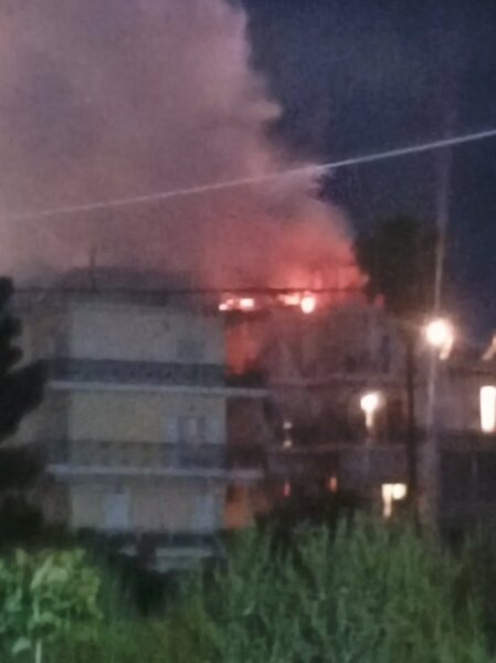 Συναγερμός στην Πυροσβεστική Υπηρεσία για φωτιά σε διαμέρισμα στη Λιβαδειά