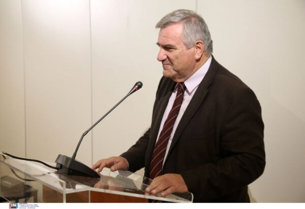 Αποχώρηση Χάρη Καστανίδη από το ΠΑΣΟΚ με έντονα πυρά κατά Ανδρουλάκη – Η δήλωσή του