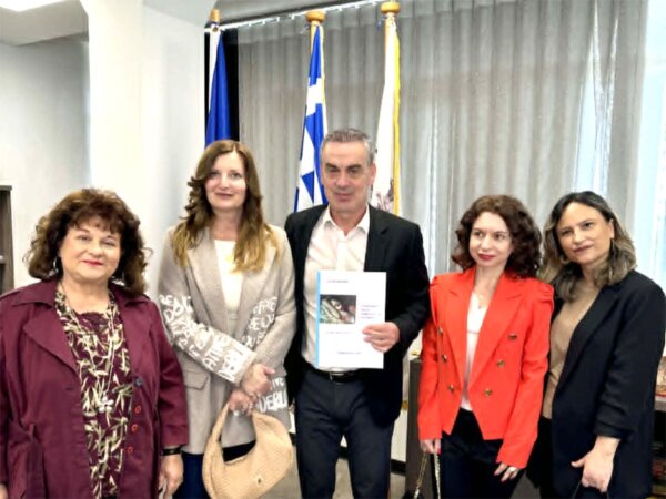 Εκπαιδευτικούς και μαθητές του 1ου ΕΠΑΛ Λιβαδειάς συνεχάρη ο Δήμαρχος Λεβαδέων