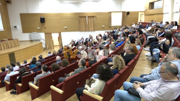 Ο πρωτογενής τομέας δεν χρειάζεται φιέστες, απαντούν αγρότες τον Σύλλογο Μαντουδίου Λίμνης Αγίας Άννας