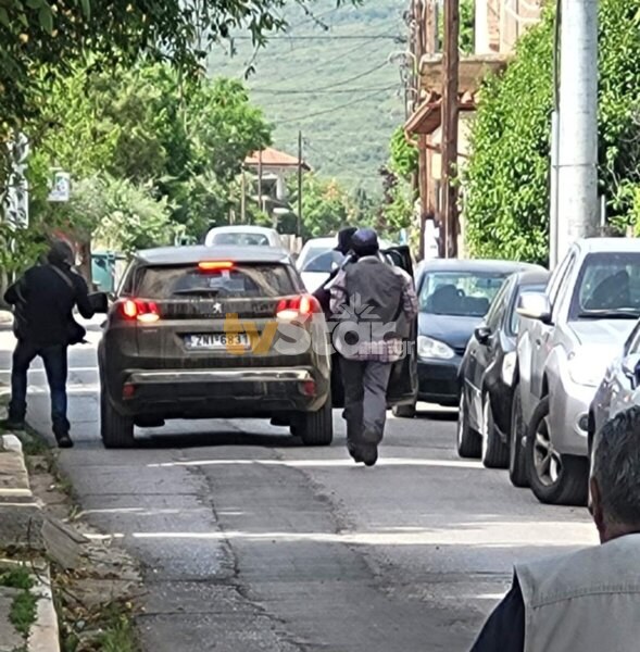 Ληστεία σε τράπεζα στην Κ. Τιθορέα. Ανθρωποκυνηγητό από την αστυνομία. Δείτε φωτο απο την αποχώρηση των δραστών.