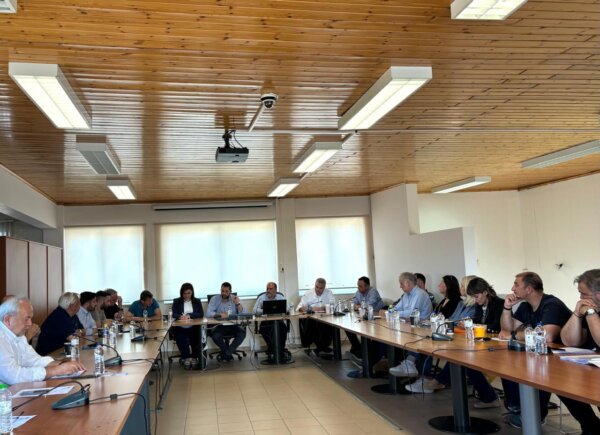 Περιφέρεια Στερεάς Ελλάδας: Ολοκληρώθηκε η παράκαμψη Μοδίου και τελειώνει η ανάπλαση της πλατείας Ελάτειας
