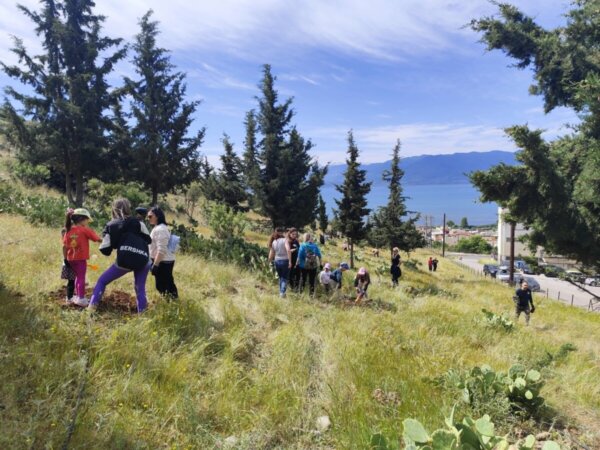 Δενδροφύτευση στη Στυλίδα με τη συμβολή του ΟΜ.ΦΙ.ΔΑΣ. Λαμίας (ΦΩΤΟ)
