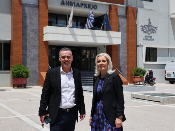 Τον Δήμαρχο Λεβαδέων επισκέφθηκε η Γενική Γραμματέας της Αποκεντρωμένης Διοίκησης Θεσσαλίας –  Στερεάς Ελλάδας, Ρένα Καραλαριώτου