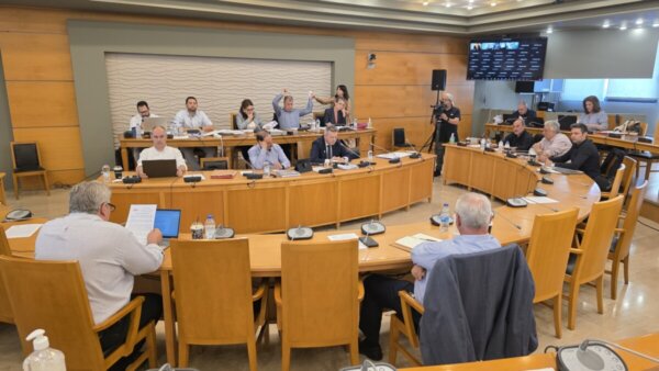 “Εύρυτος” και αντλησιοταμίευση της Ευρυτανίας στο περιφερειακό συμβούλιο Στερεάς. Αγωγή Δελμούζου κατά Μαρκόπουλου. (video)