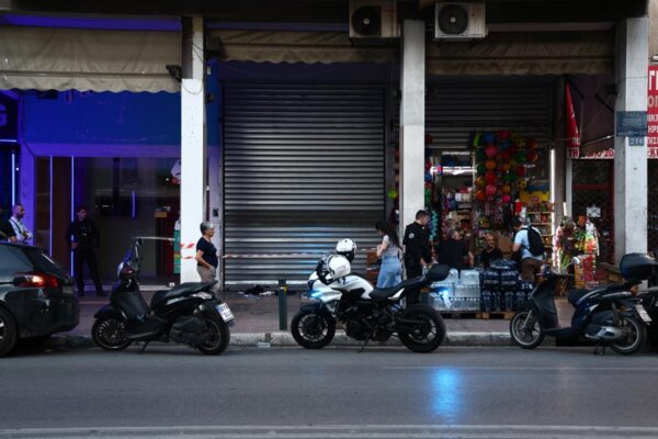 Πυροβόλησαν και τραυμάτισαν ιδιοκτήτη καταστήματος στα Πατήσια – Δύο συλλήψεις μετά από καταδίωξη στους δρόμους της Αθήνας