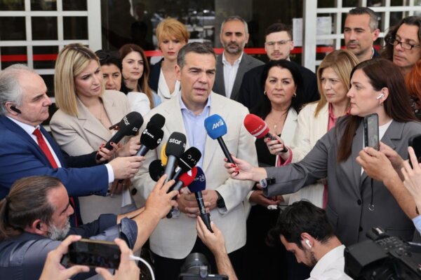 Στον Άρειο Πάγο ο Αλέξης Τσίπρας για την ιδρυτική διακήρυξη του ΕΛΑΣ