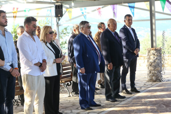 Ο Εσπερινός της Πεντηκοστής στον Ι.Ν. της Αγίας Σοφίας στο Φραντζή Λαμίας. Κάλεσμα από τον Κρις Σπύρου και τον Σπύρο Σουρτζή. (φωτο video)