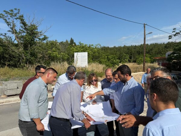 Περιφέρεια Στερεάς: Χρηματοδοτήσεις για την κατασκευή ανοιχτού Κολυμβητηρίου και κόμβου Καναβαρίου στη Θήβα