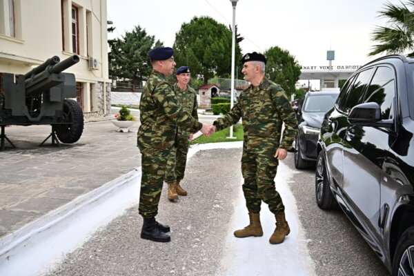 Δεκάδες γυναίκες κατατάχθηκαν στο Στρατό Ξηράς – Επίσκεψη του Αρχηγού ΓΕΣ στο Κέντρο Εκπαίδευσης Νεοσυλλέκτων Λαμίας (ΚΕΥΠ)