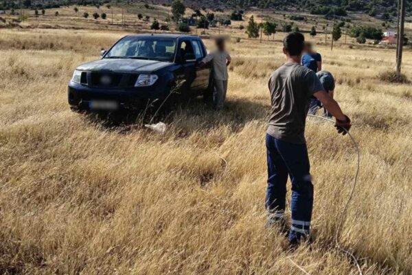 Επιχείρηση της αστυνομίας στον Ασπρόπυργο: Ξήλωσαν καλώδιο 4.420 μέτρων που χρησιμοποιούνταν για ρευματοκλοπές- 11 συλλήψεις