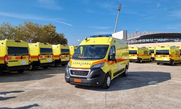 17 καινούργια ασθενοφόρα για Κέντρα Υγείας της Στερεάς Ελλάδας