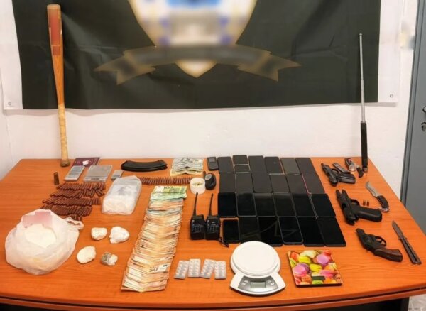 Εξαρθρώθηκε κύκλωμα διακίνησης κοκαΐνης στην Αττική: Εννέα συλλήψεις – Πάνω από 900.000 ευρώ το παράνομο όφελος (video)