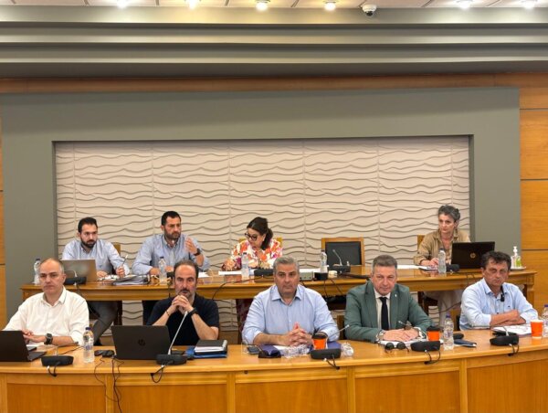 Φάνης Σπανός: «Ενεργειακή Δημοκρατία και προστασία της Στερεάς Ελλάδας» – Απόλυτα αρνητική γνωμοδότηση επί του Ειδικού Χωροταξικού για τις ΑΠΕ