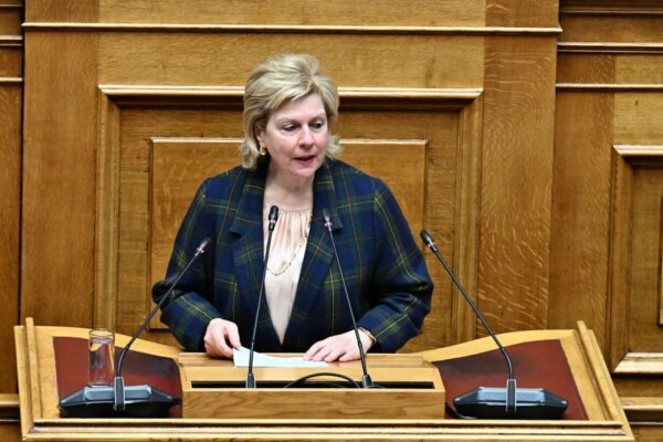 Τζίνα Οικονόμου στη Βουλή: «Στηρίζουμε οικογένειες, αγρότες και πολίτες με μέτρα που ενισχύουν το εισόδημα και την κοινωνική συνοχή»