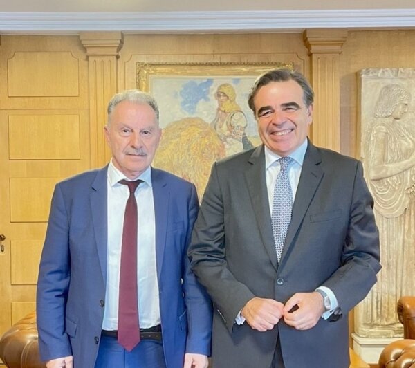 Παρέμβαση του βουλευτή Γιώργου Κοτρωνιά για τα προβλήματα των αγροτών της Φθιώτιδας – Άμεσες λύσεις και πληρωμές από τον Υπουργό  Μαργαρίτη Σχοινά