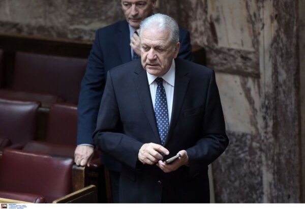 Ο Δημήτρης Αβραμοπουλος ζητά την ακύρωση του ευρωπαϊκού εντάλματος σύλληψης