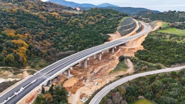 Νέα παράταση στην κατασκευή του δρόμου Μπράλος – ‘Αμφισσα. Τι καθυστερεί το έργο