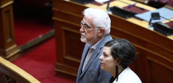 Νέοι βουλευτές ΣΥΡΙΖΑ οι Ακριώτου και Καριπίδης