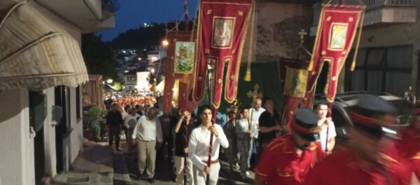 Με λαμπρότητα τιμήθηκε η Πολιούχος του Δομοκού Αγία Παρασκευή