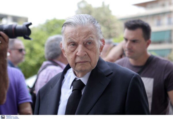 Πέθανε ο Γιάννης Βαρβιτσιώτης: Σε ηλικία 93 ετών, την ημέρα των γενεθλίων του