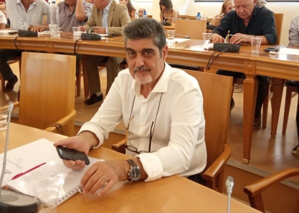 Επίσκεψη του Αντιπεριφερειάρχη Υγείας στο ΓΝ Θήβας και έλεγχος σε παιδική κατασκήνωση στην Εύβοια (ΦΩΤΟ)