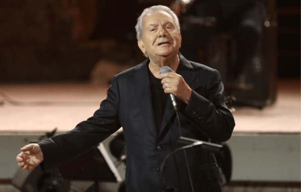 Συναυλία του Μανώλη Μητσιά στην Αρχαία Ακρόπολη Πρόερνας