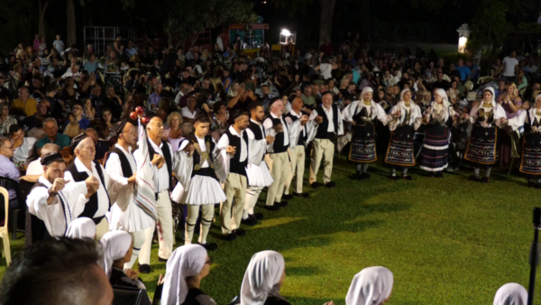 Το 33ο Αντάμωμα Σαρακατσαναίων στην πρεμιέρα του Φεστιβάλ Κήπων Αλιάρτου. (video)